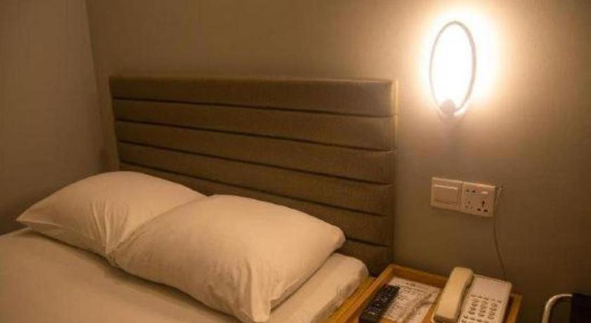 Hotel Castle Salam Khulna Екстер'єр фото
