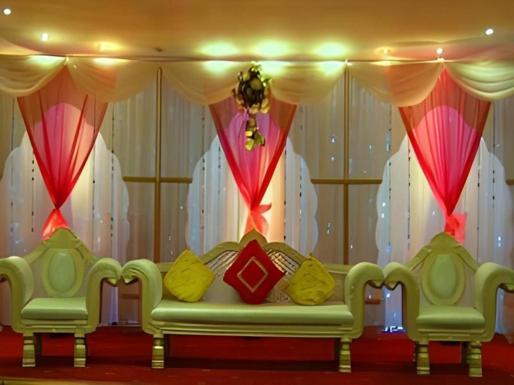 Hotel Castle Salam Khulna Екстер'єр фото