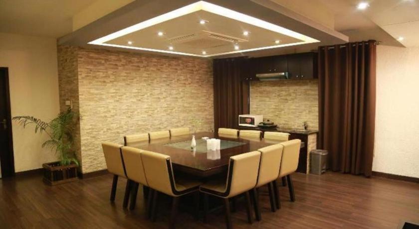 Hotel Castle Salam Khulna Екстер'єр фото