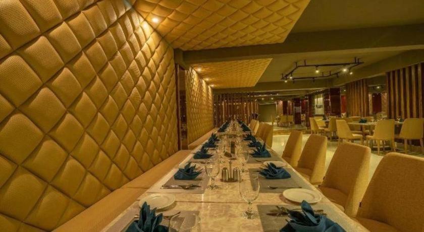 Hotel Castle Salam Khulna Екстер'єр фото
